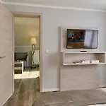 R&r Strandhotel Otel