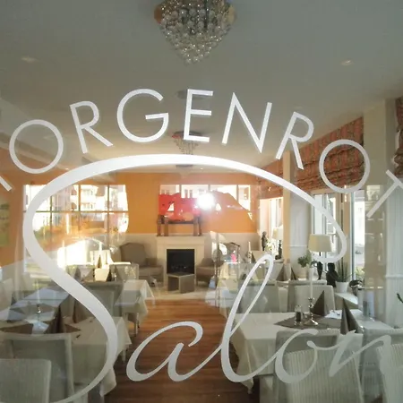 R&r Strandhotel Hotel