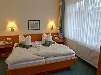 R&r Strandhotel מלון 4*