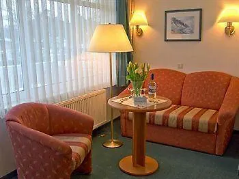 R&r Strandhotel באבה